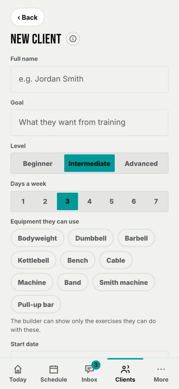 The new-client form: level and days as sliders, equipment as ticks.